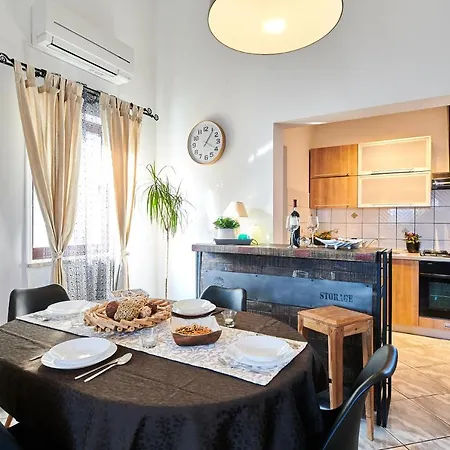 Noa Apartment *